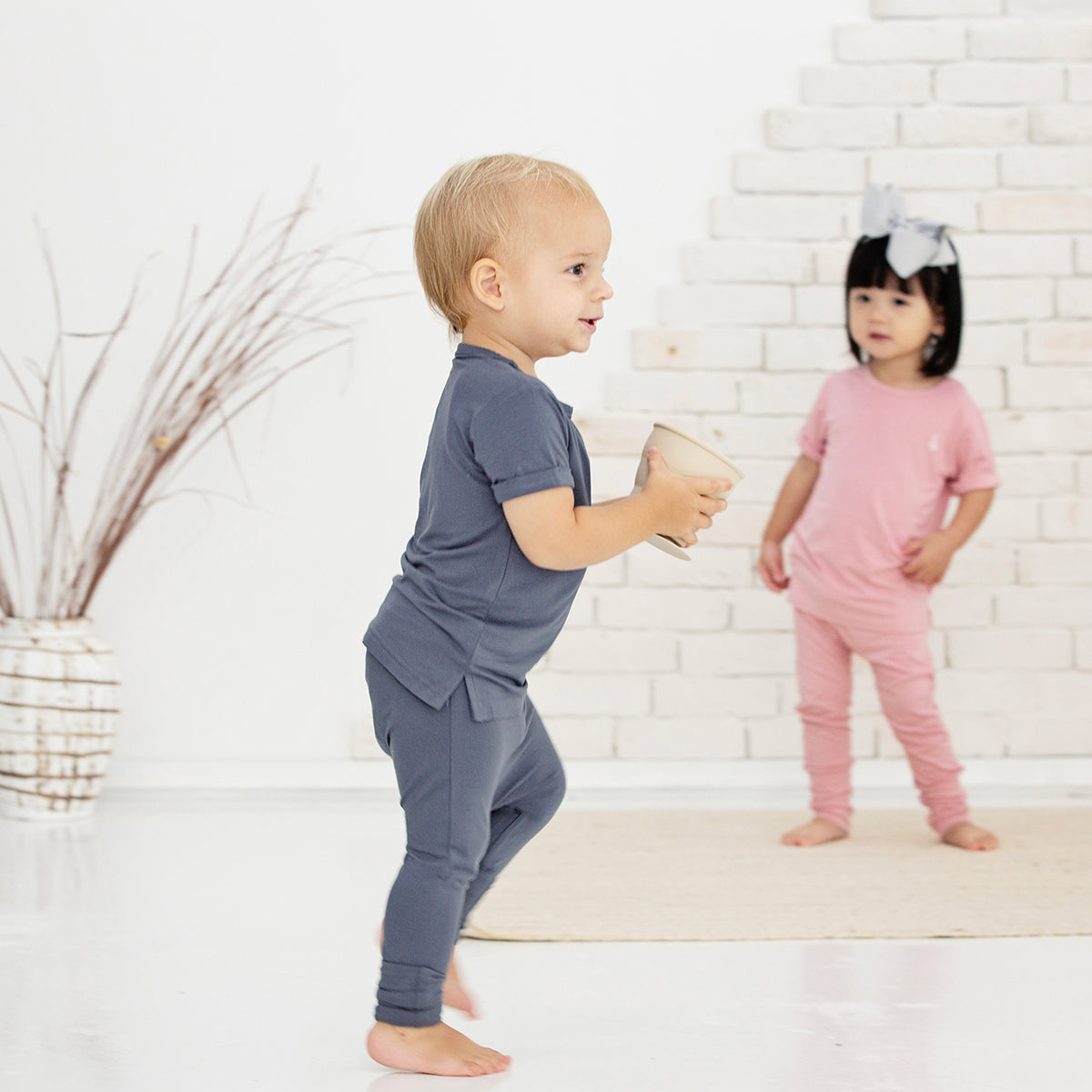 Fashionable bamboo baby leggings, ideal for a stylish look.