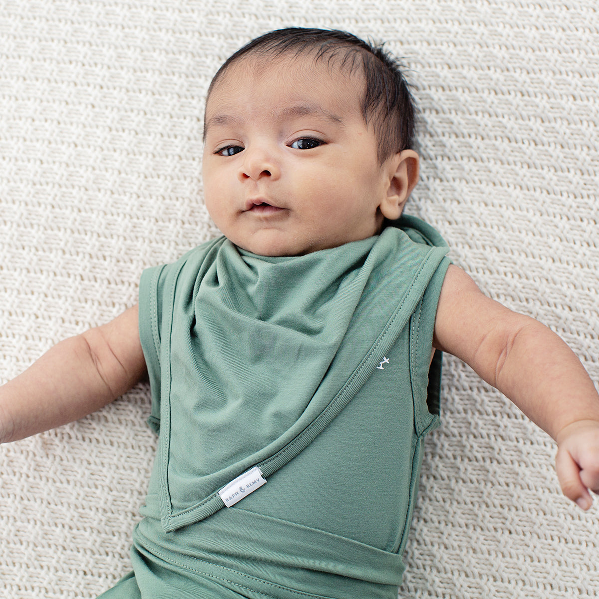 RAPH&REMY® sleeveless bamboo onesie, soft and cozy for newborns.