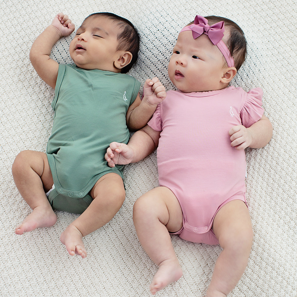 RAPH&REMY® bamboo sleeveless onesie for babies, perfect for all-day comfort.