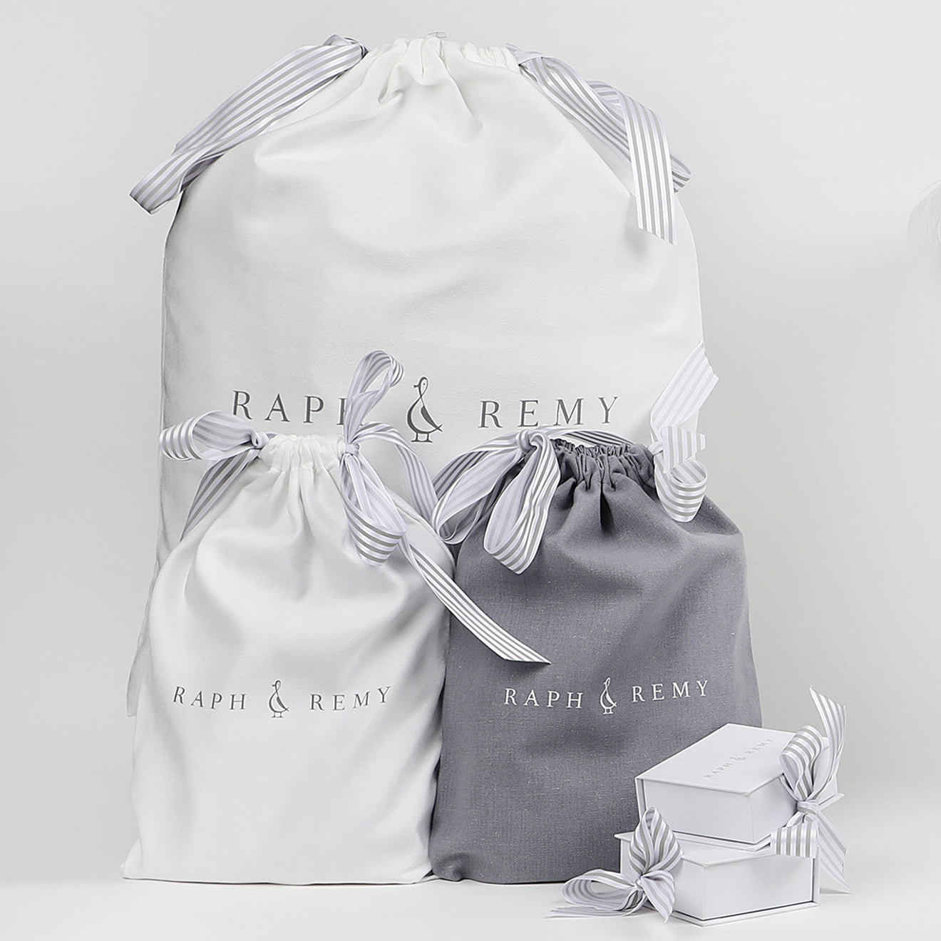 Signature Gift Bag + Gift Card