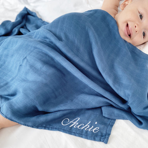 Personalized bamboo swaddle with baby name by RAPH&REMY®