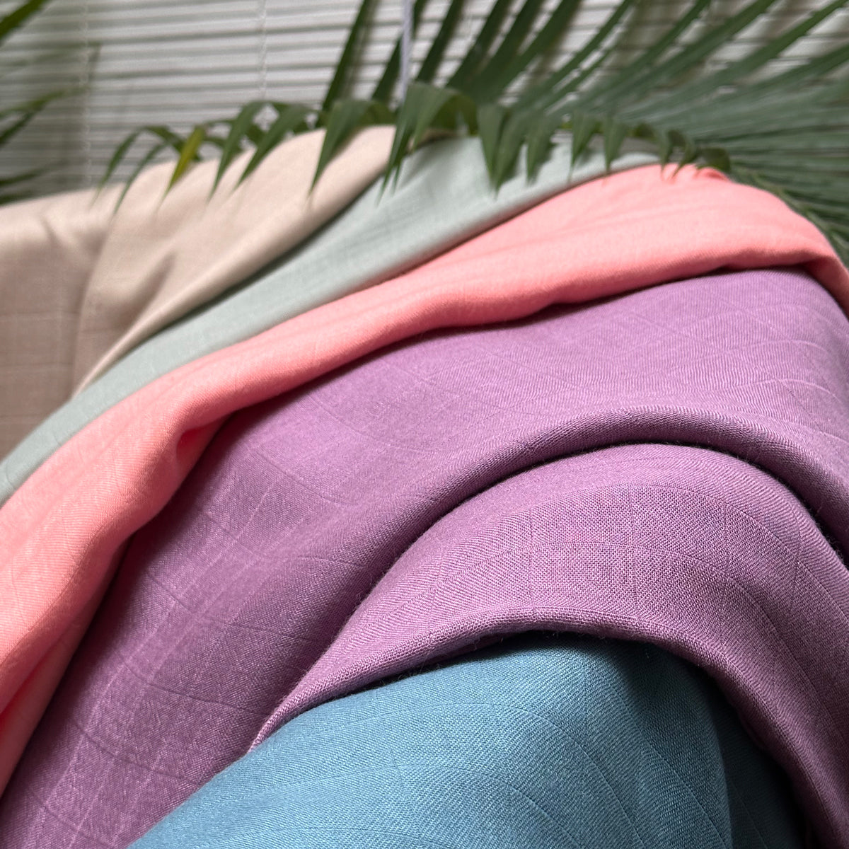 Swaddles quality in different colors by RAPH&REMY®