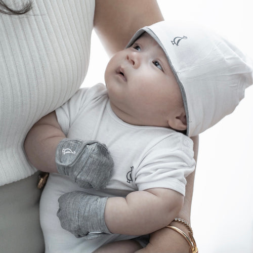 Grey colour bamboo baby mittens by RAPH&REMY for everyday wear